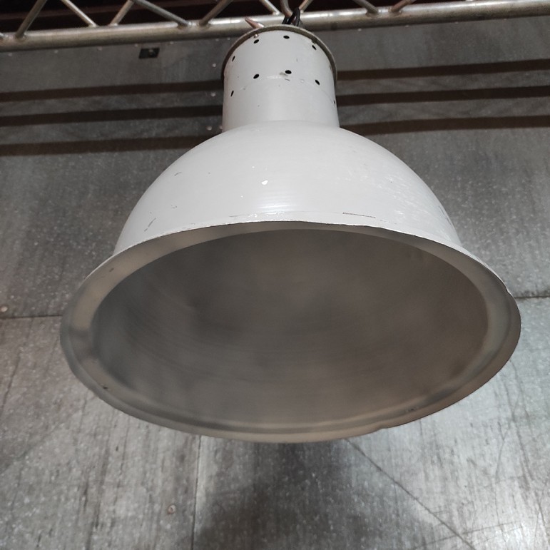 bovenstaand voldoende plak Hoge Industriële Hanglamp Lichtgrijs Fabriekslamp Industrieel